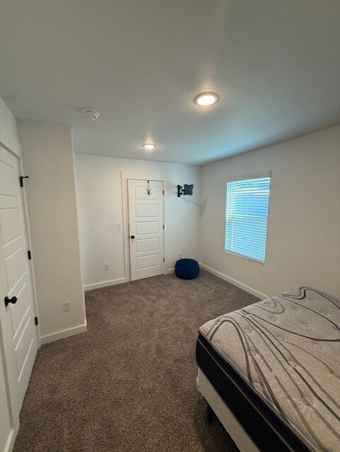 Building Photo - $1400.00 MOVE IN CREDITv- Charming 2-Bed with Granite Elegance on Tennessee Ave, Centerton!