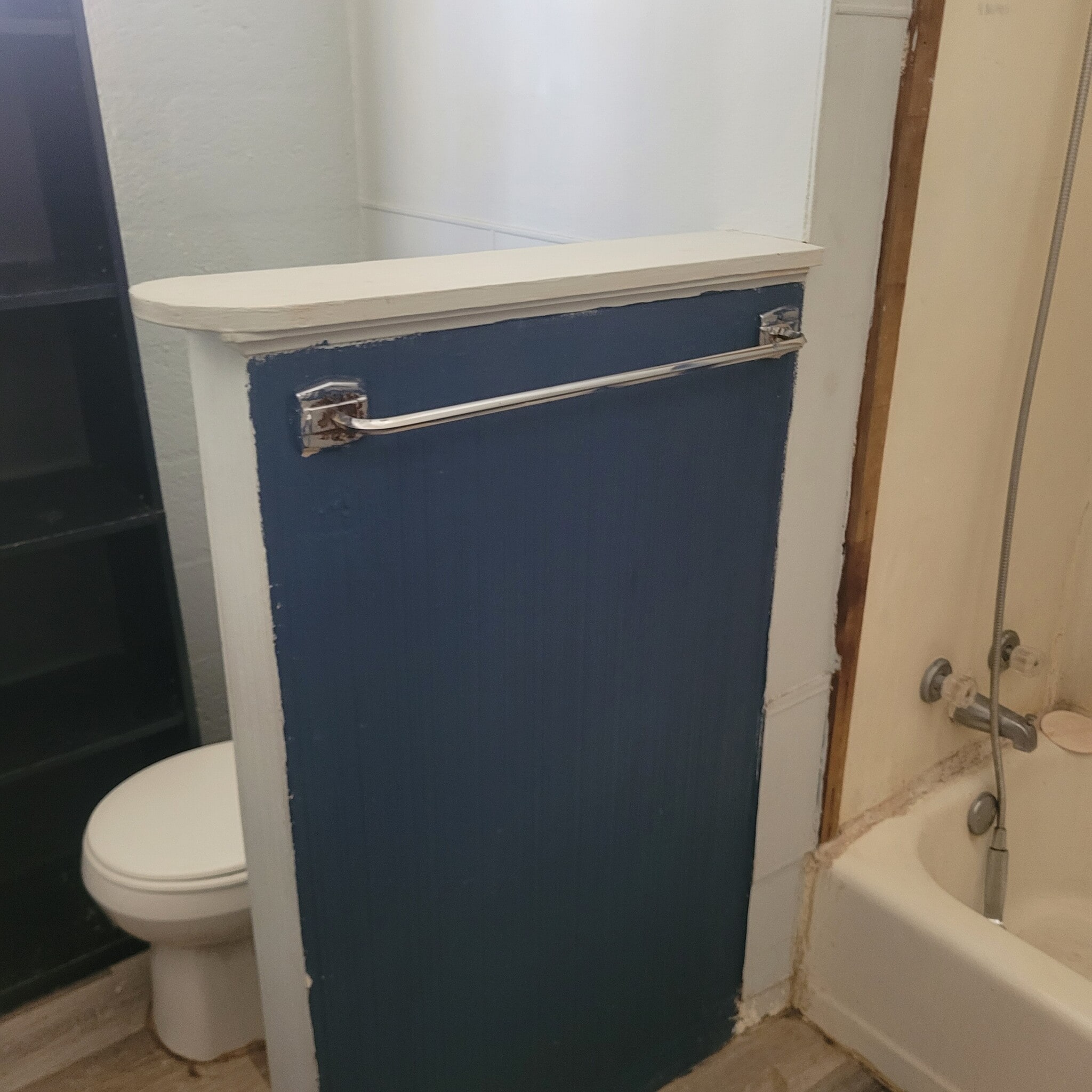 Bathroom - 1612 S Hughes St