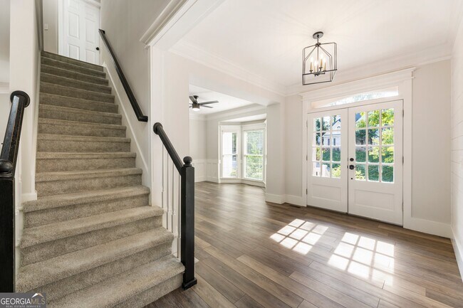 Building Photo - 330 Summerlin Dr