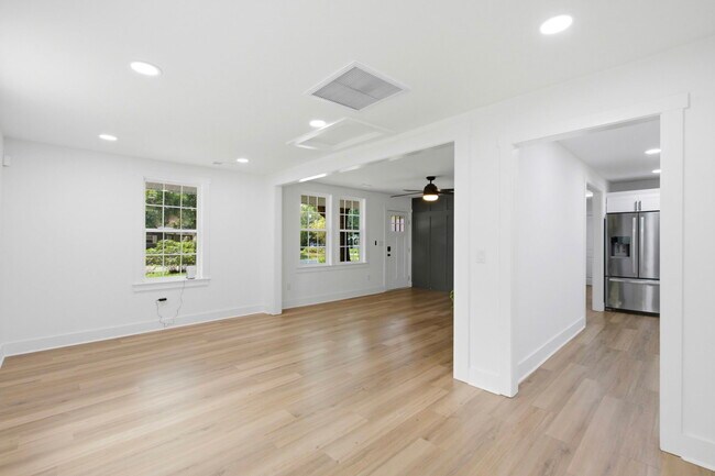 Building Photo - 1787 Hay Rd