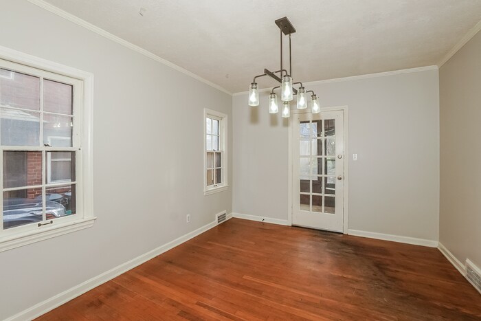 Building Photo - 3719 Rolliston Rd