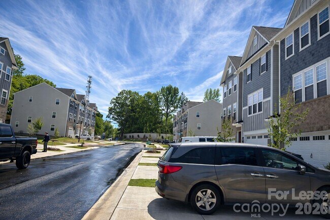 Building Photo - 1115 Bandon Dr