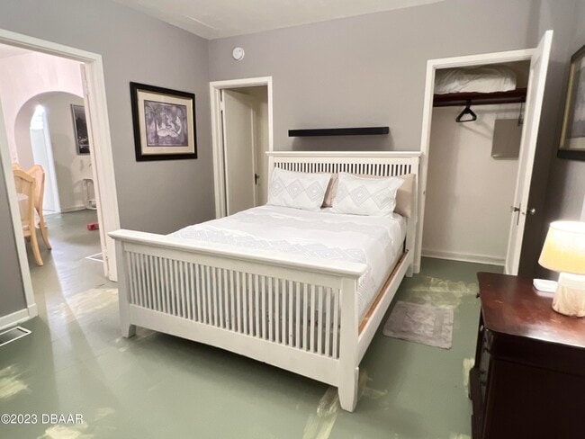 Building Photo - 255 Lexington Dr