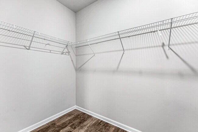 Building Photo - 303 Ivyleaf Dr
