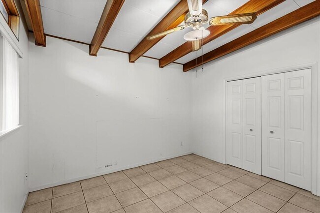 Building Photo - 3210 Bruce Dr