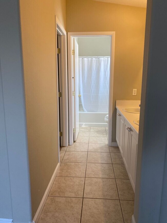 Building Photo - Remarkable totally renovated 2bed 2bath townhome is SW Las Vegas