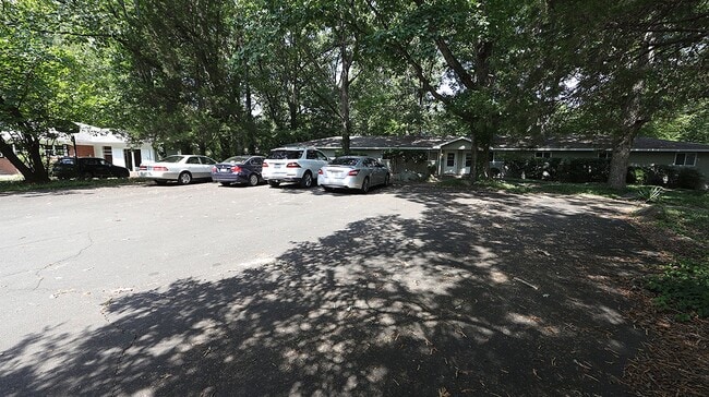 Building Photo - Great home in Chapel Hill!
