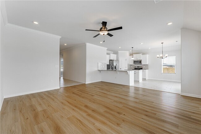 Building Photo - 317 S Nightfall Ave