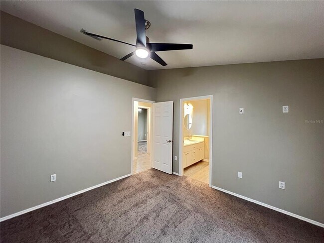 Building Photo - 1357 Woodwind Dr
