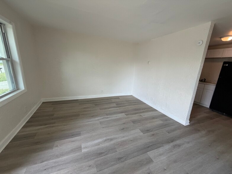 Building Photo - 900 Richland St