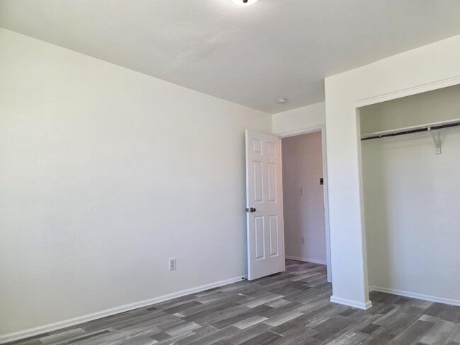 Building Photo - 3244 White Ave