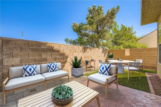Building Photo - 6048 Attavilla Dr