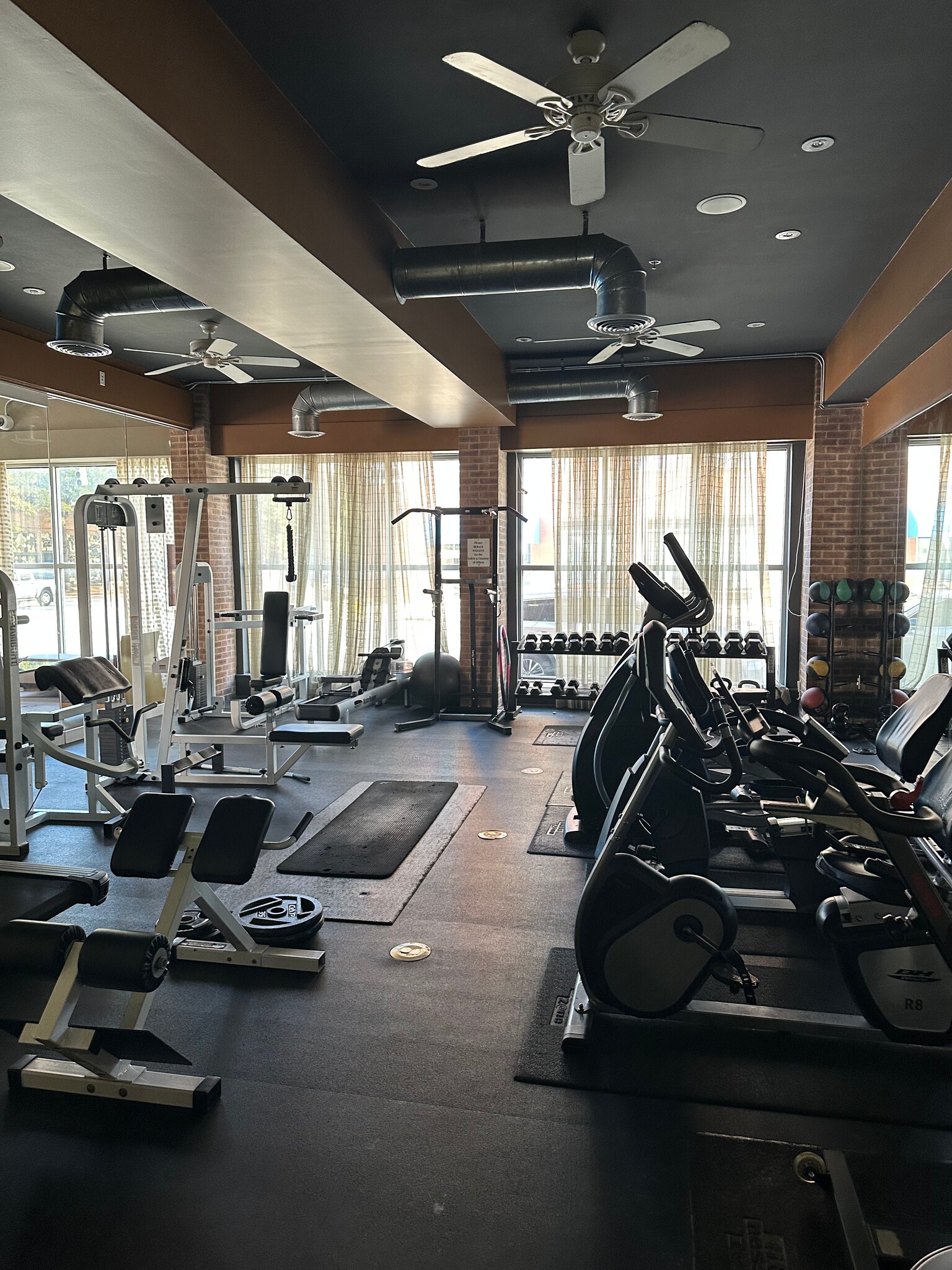 Building Photo - 2020 5th Ave S