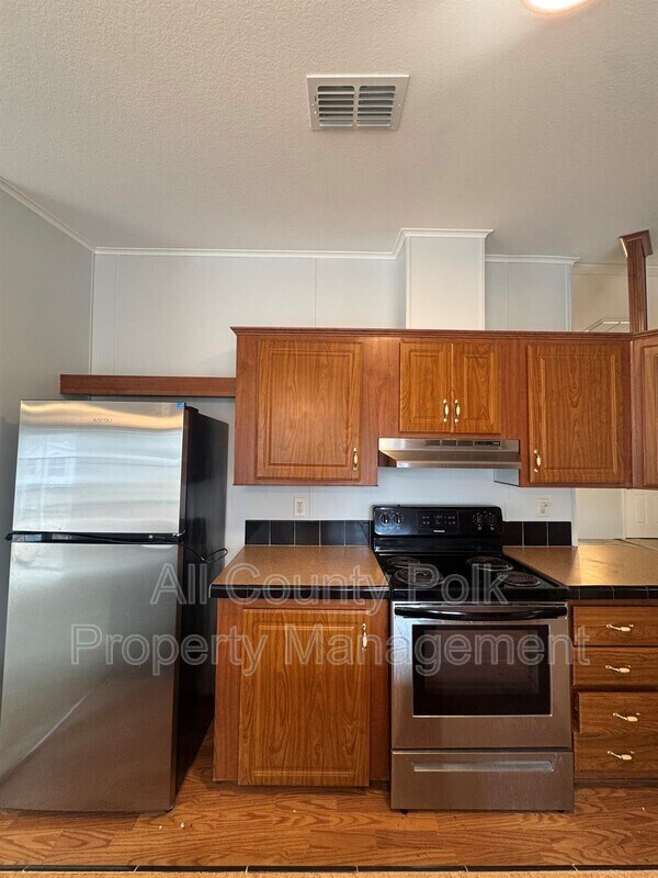 Building Photo - 913 Saddlewood Blvd