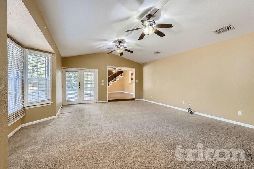 Building Photo - 418 Tammy Dr