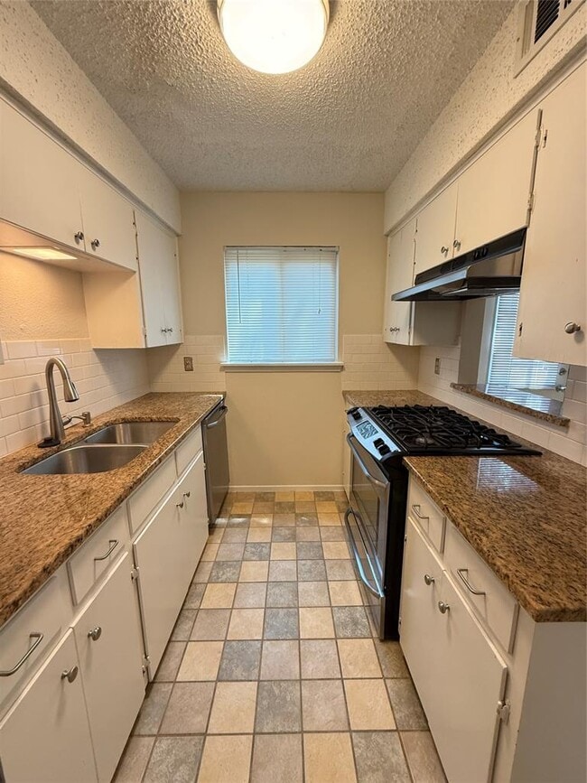 Building Photo - 4520 Depew Ave