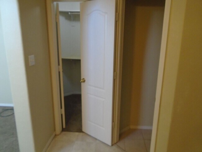 Building Photo - 3444 Stony Meadows Cir