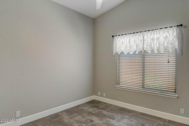 Building Photo - 4418 E Barwick Dr