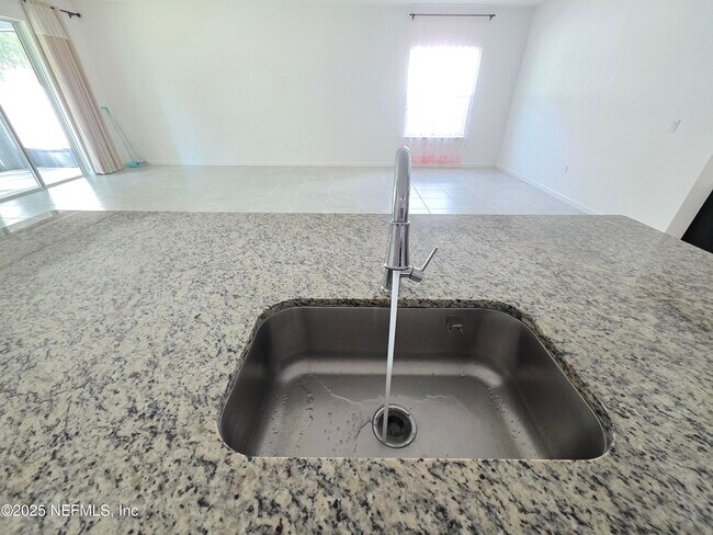 Building Photo - 3233 Crocus Ln