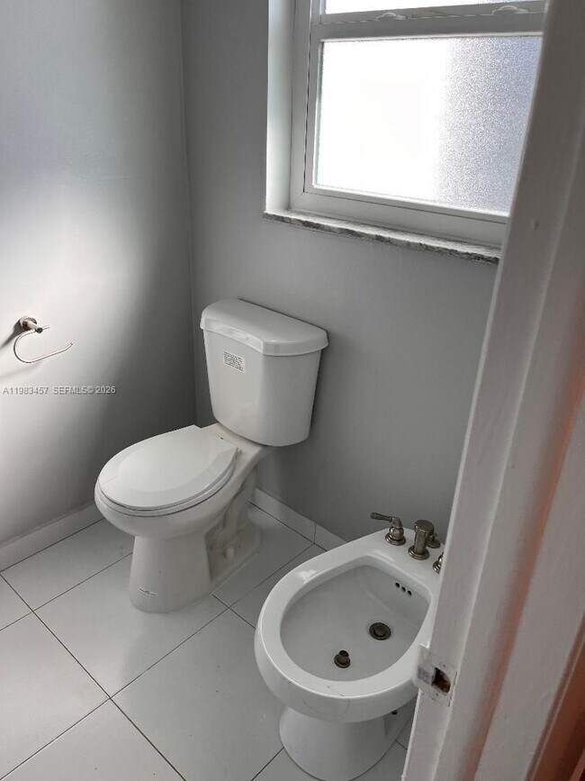 Building Photo - 11712 SW 13th St