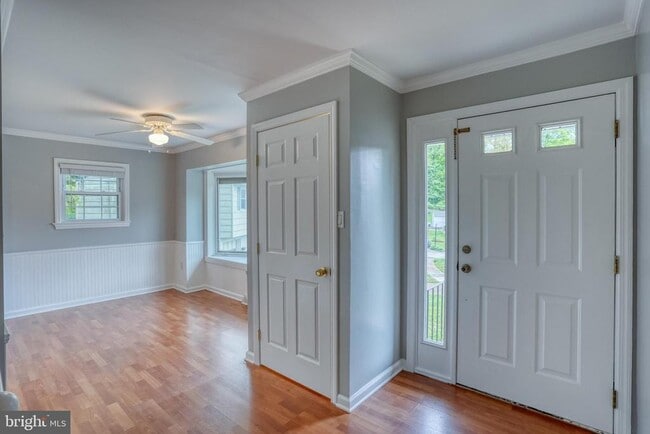 Building Photo - 124 Hilldale Ct