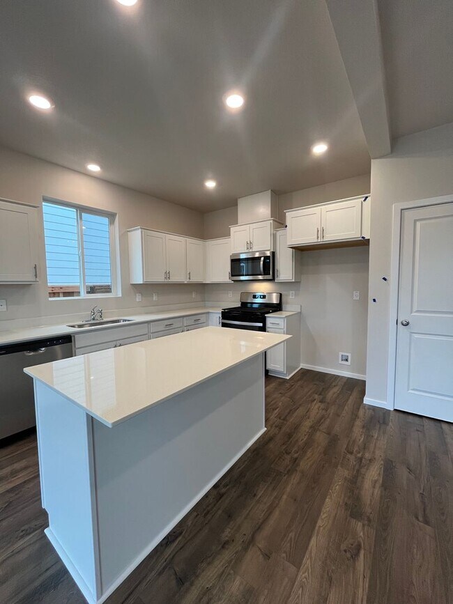 Building Photo - BRAND NEW CONSTRUCTION 4-bedroom 2.5-Bathrooms