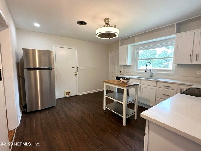 Building Photo - 5093 Ortega Cove Cir
