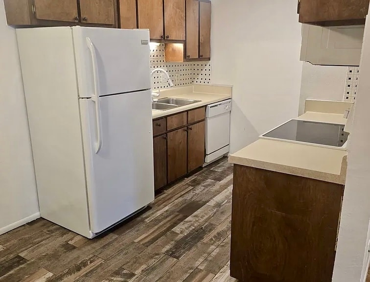 Building Photo - 1600 Big Tree Rd