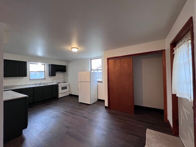 Building Photo - 184 Pennsylvania Ave