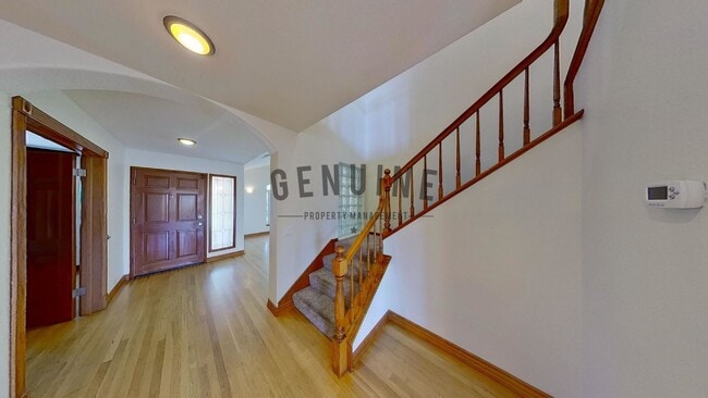 Building Photo - Coming Soon: 2 Story 4Bd 3Ba Eastside Costa Mesa Home