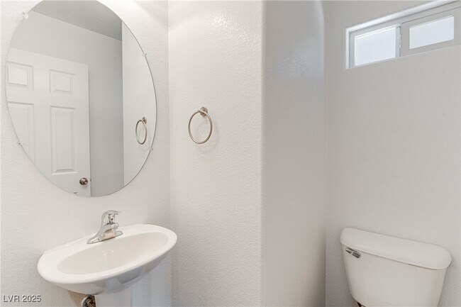 Building Photo - 8320 Wuthering Heights Ave