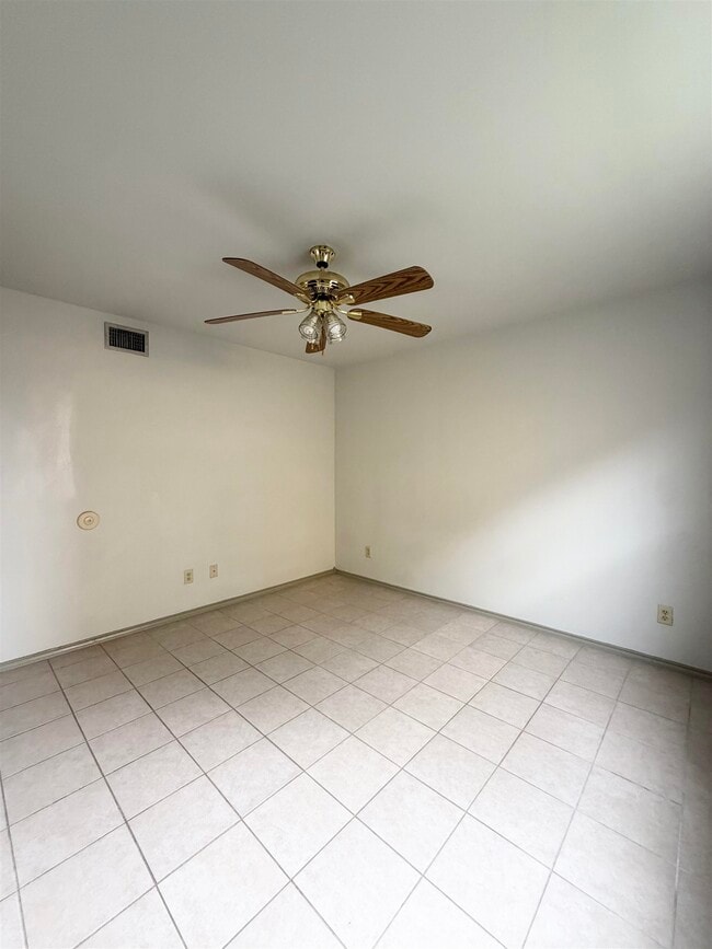 Building Photo - 507 Shiloh Dr