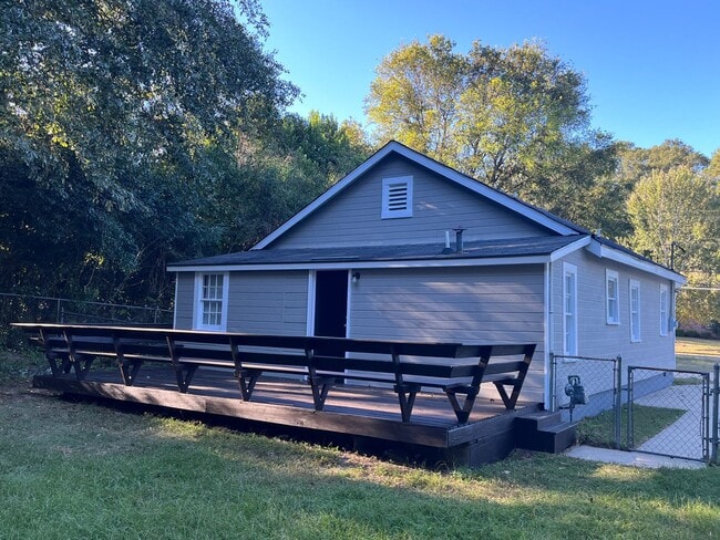 Building Photo - **AVAILABLE NOW**East Columbus 3 bedroom/2 bathroom Home for Rent***