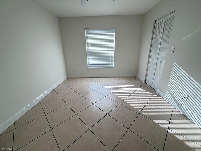 Building Photo - 1392 Churchill Cir