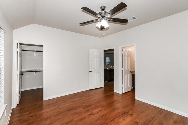 Building Photo - 18731 Dennington Dr