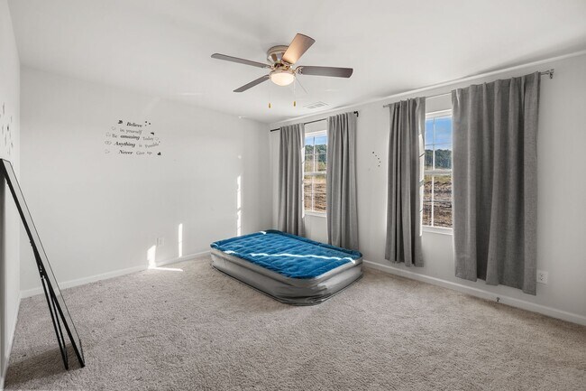 Building Photo - Modern Spacious 5-Bedroom Home Built in 2023