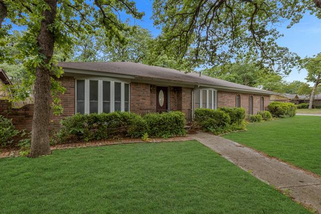 Building Photo - 5622 Woodhollow Dr