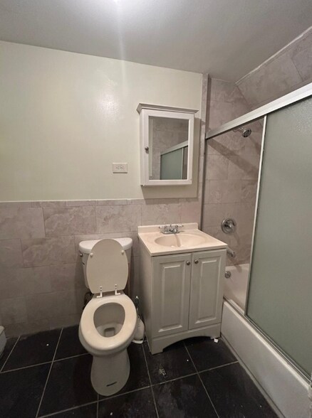 Building Photo - 2117 Canarsie Rd