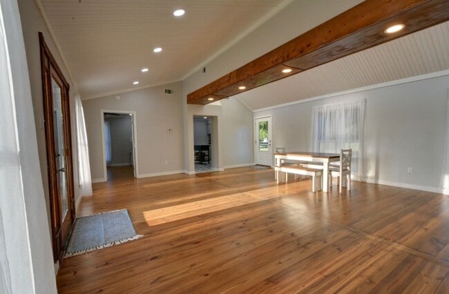 Building Photo - 23950 Coats Rd