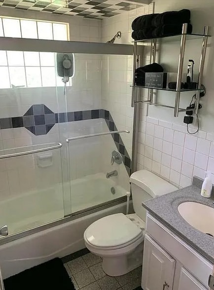 surround tile in the shower/tub - 10933 Big Bend Rd