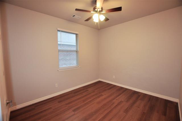 Building Photo - 1102 Story Book Ln