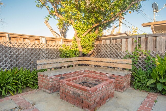 Building Photo - Mesa Verde