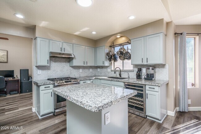 Building Photo - 6615 N 89th Ave