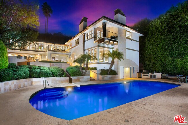 Primary Photo - 661 Doheny Rd