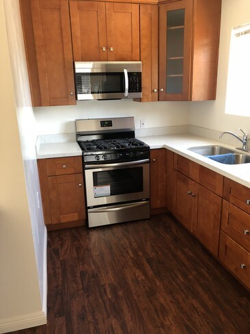 Building Photo - 2706 Glendale Blvd