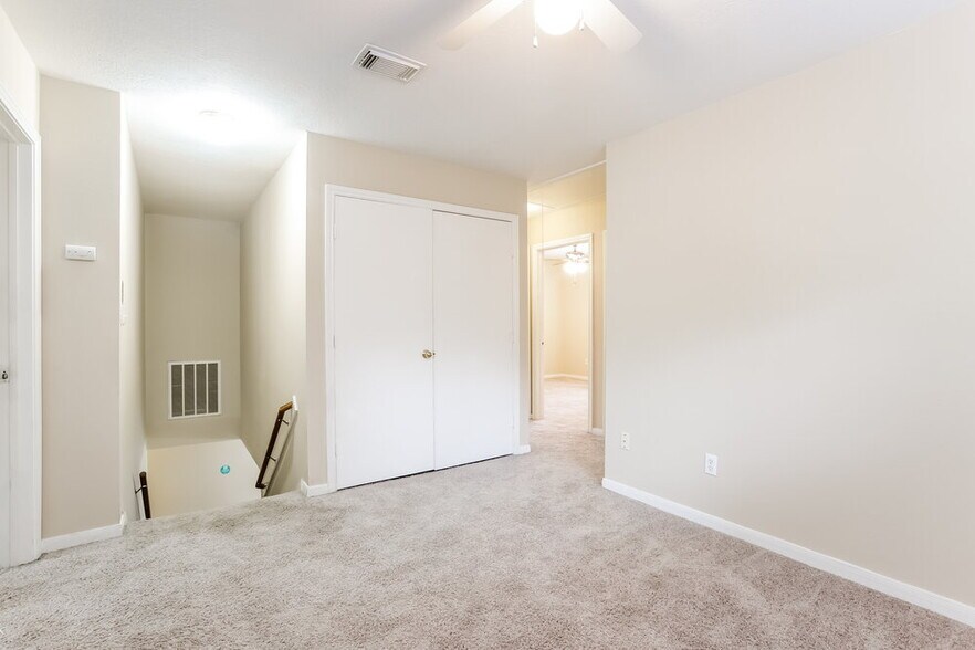 Building Photo - 8019 Scarlet Tanager Dr