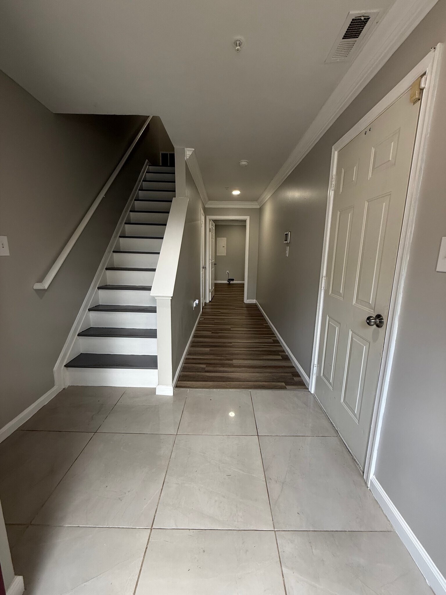 Building Photo - 9903 Cranapple Ct