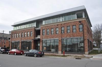 Building Photo - 251 N Linn St