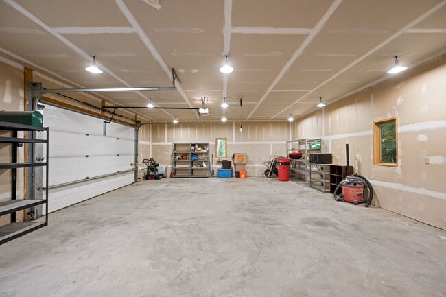 Building Photo - 726 Goldfinch Rd