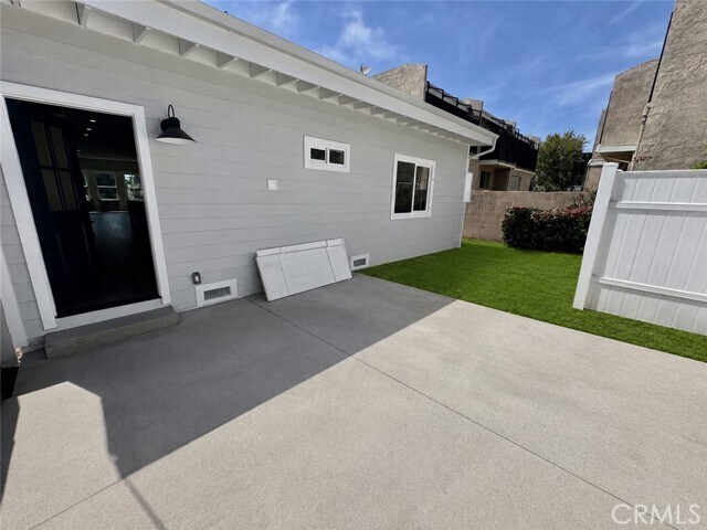 Building Photo - 108 S Guadalupe Ave